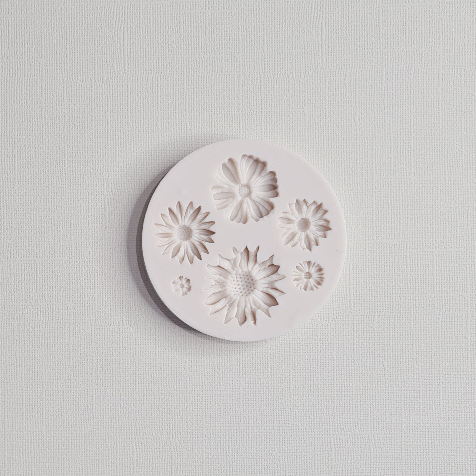 Stud Flowers Assorted 6 - Silicone Mould