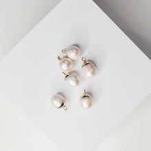 Load image into Gallery viewer, Natural Pearl Charms - 10 pieces