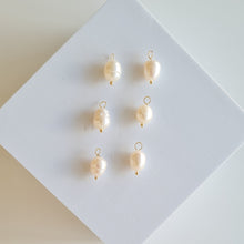 Load image into Gallery viewer, Natural Pearl Charms - 10 pieces