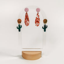 Load image into Gallery viewer, Hollow Arch Earring Display Stand