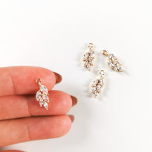 Load image into Gallery viewer, Cubic Zirconia - Leaf Charm - 10 pieces